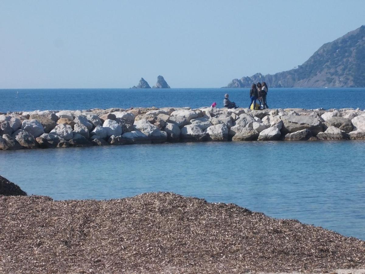 T2 Climatise A 500M De La Plage Sur La Presqu'Ile De Saint Mandrier Sur Mer Exterior photo